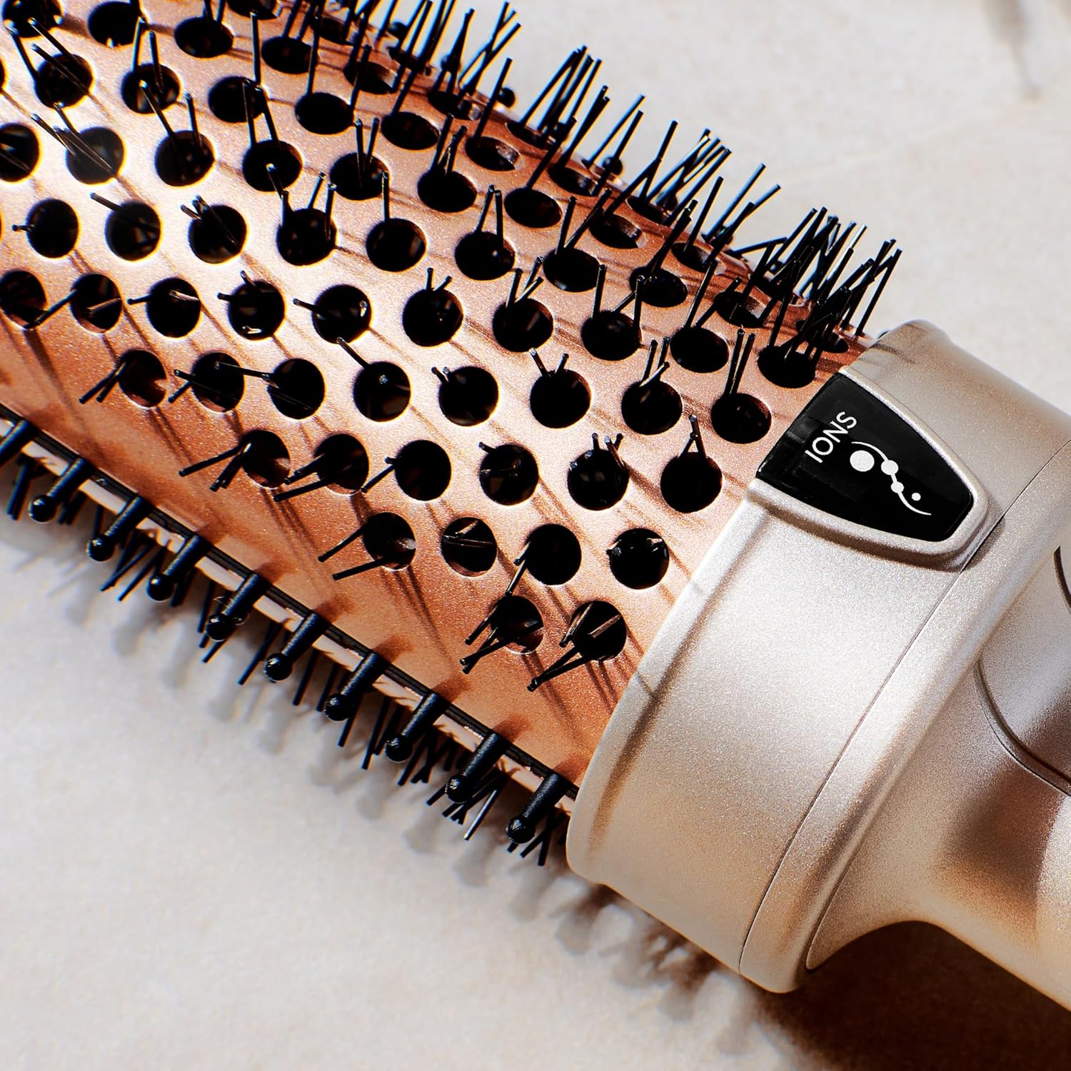 Remington Shine Therapy 1.75 Thermal Styling Brush. Ionic Ceramic Barrel with Argan Oil & Keratin Infusion. Anti-Frizz Volumizing Hair Styler. 5 Digital Heat Settings 300–420°F - Image 3